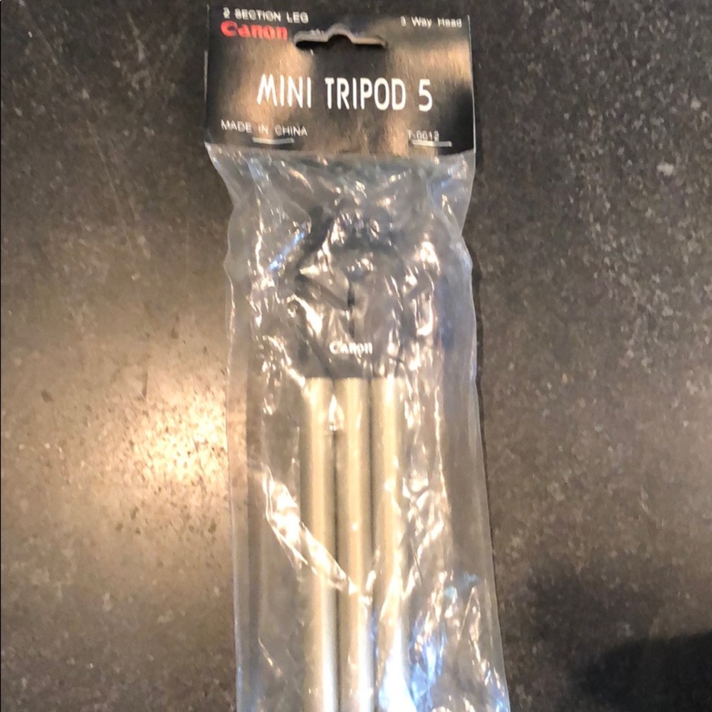 NWT - Canon MINI TRIPOD 5